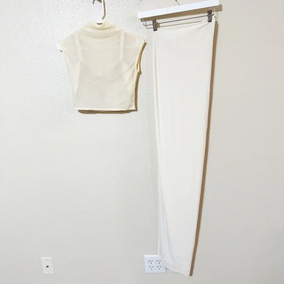 Deme By Gabriella Revolve Alyssa 3 Piece Co-Ord Set in Off White size medium - Picture 12 of 16